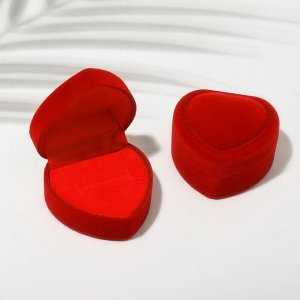 Футляр бархатный под кольцо/серьги «Сердце с рамкой из точек» 4,5x4,5, цвет красный, вставка красная