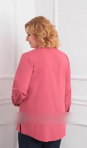 Блузка П/э100% Рост: 164 см. блузка выполнена из непросвещающейся блузочной текстильной тканиочень мягкой и приятной к телу.Ткань слегка тянется. Силуэт блузы прямой и свободный. По переду есть планка