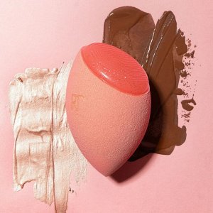 Спонж для макияжа с силиконовым краем Real Techniques Miracle Mixing Sponge