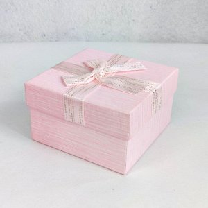 Коробка подарочная с бантом розовая