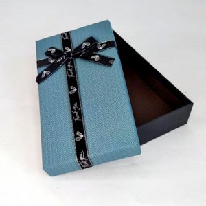 Коробка подарочная с бантом