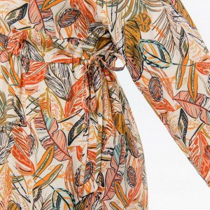 Платье из штапеля, лиф с запАхом, с кулисами под линией груди, принт "бежевые листья" *