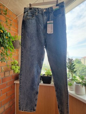 Джинсы mom fit р.46
