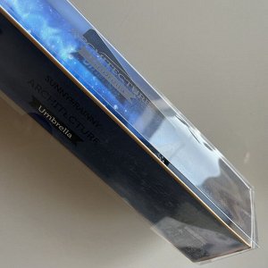 Зонт Зонт в 3 сложения, полный автомат. Модель прочная, надёжная. Ручка из материала софттач. Каркас зонта выполнен из 9 спиц, за счет чего зонт имеет хорошую натяжку  купола и выдерживает сильные пор