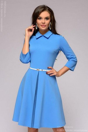 Платье голубое длины мини с отложным воротником и встречной складкой на юбке