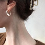 Женские серьги гвоздики в золотом и серебряном цвете