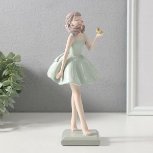 Фигурка полистоун «Влюблённая в принца-лягушку девушка», 11x10x24 см