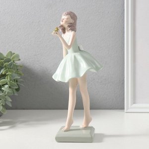 Фигурка полистоун «Влюблённая в принца-лягушку девушка», 11x10x24 см