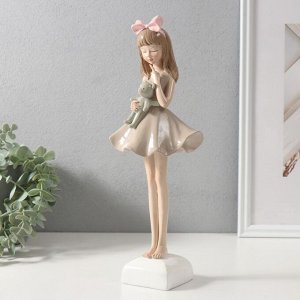 Фигурка полистоун «Малышка в платье с мишкой в руках», 12.2x9.4x32.3 см