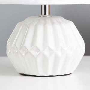 Лампа настольная «Фавия» 1x40 Вт Е14 белый 20x20x28 см RISALUX