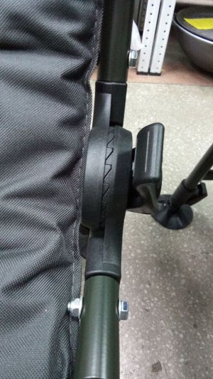 Кресло складное NOMAD HBA-1010-B