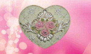 Шкатулка для украшений в форме сердца, украшенная розами