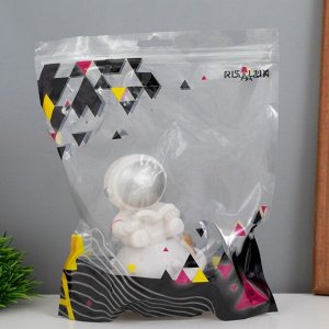 Фигурка светящаяся RISALUX «Космонавт с книгой на Сатурне», LED-ночник, 2 Вт, LR44, 5x8x13 см