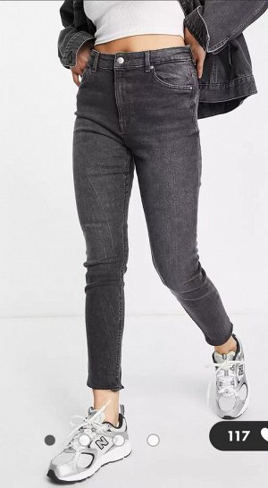 Новые джинсы Bershka