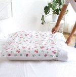 Вакуумный чехол для хранения вещей с клапаном.