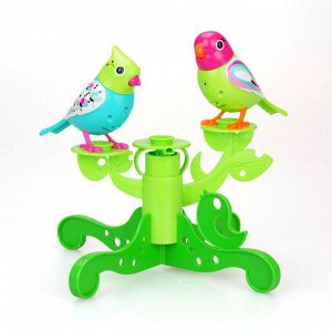 Две птички с деревом, голубая с салатовой головой и салатовая с розовой головой