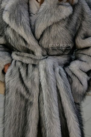 Длинная шуба из искусственного меха