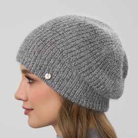 Женская шапка