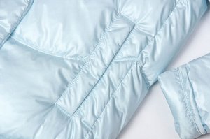 Куртка Представляем вам зимнюю куртку с капюшоном - идеальный верх для стильного и комфортного образа в холодное время года. Эта модель обладает непревзойденной функциональностью и модным дизайном, ид