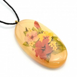 Кулон на шнурке из селенита Цветы овал 28*50мм