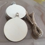 Деревянная подвеска с веревочкой, 8*6,5 см, толщина 3 мм, 1 шт