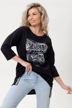 Туника Варианты расцветки: девушка, змея, цветок+волна
Ткань:  кулирка, Состав:  хлопок 100%
Туника женская. На полочке принт. По низу изделия отделка  тесьма.

Таблица размеров и веса

Длина изде