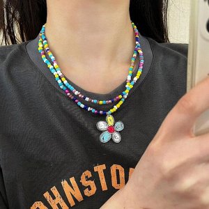 Ожерелье из бисера с подвеской в виде цветка,