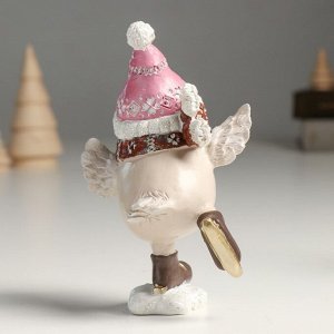 Фигурка полистоун «Птенчик в шапке и шарфике, на коньках», 9.5x7.5x15 см, МИКС