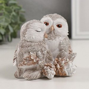 Фигурка полистоун «Нежные совушки с букетом шишек», 11.5x9.5x9 см