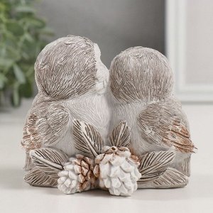 Фигурка полистоун «Нежные совушки с букетом шишек», 11.5x9.5x9 см