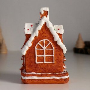 Сувенир полистоун ""Пряничный домик с глазированной крышей"" 8х5,5х12,5 см