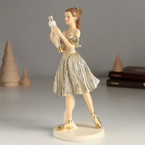 Фигурка полистоун «Девушка танцует с щелкунчиком», 9x8.5x22 см