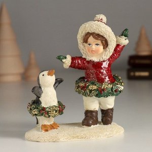 Фигурка полистоун «Малышка с пингвинёнком - танцы», 10.5x5.5x12 см