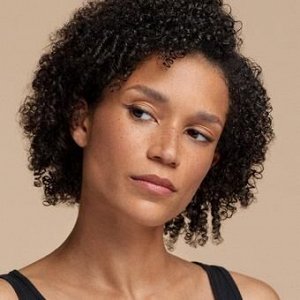 Пудра рассыпчатая Catrice Invisible Matte Loose Powder 001
