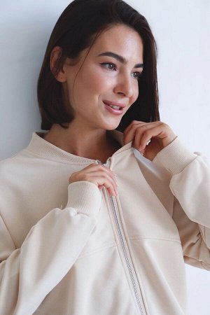Костюм спортивный кремовый
