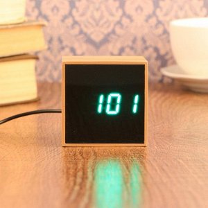 Часы-будильник электронные. с подсветкой. дата. зелёные цифры. батарея 3ААА. 6х6 см