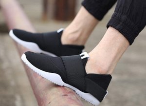Кроссовки Мужские кроссовки – выбор активных мужчин. В настоящее время кроссовки стали частью повседневной мужской обуви. В них удобно гулять по городу, выезжать на пикник и заниматься спортом. Соотве