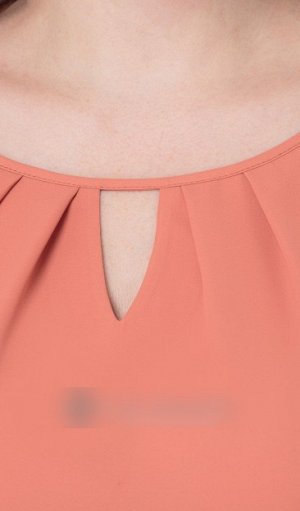 Блузка Полиэстер 100% Рост: 164 см. Блузка женская полуприлегающего силуэта, с круглым вырезом горловины, обработанным бейкой, с декоративными складками и вырезом - «каплей» по центру, со средним швом
