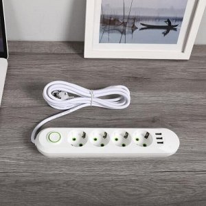 Сетевой фильтр 4 розетки, 3 USB, 5 м