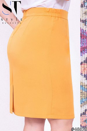 Юбка 46676 Универсальная базовая юбка – необходимый предмет одежды женского гардероба. Модель миди длины с зауженным низом идеально рисует плавные линии фигуры. Утяжка из резинки по бокам на поясе и м