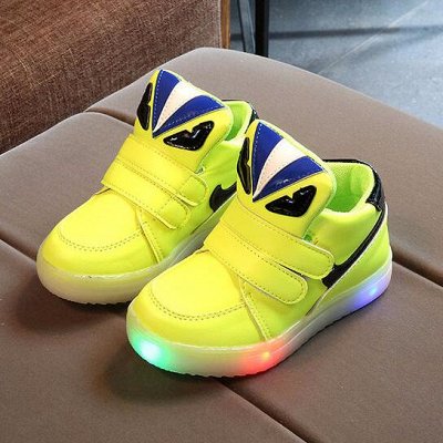 Очаровательные LED кроссовки для деток !