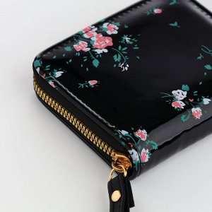 Кошелёк женский на молнии с ремешком, лакированный, цвет чёрный