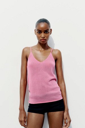 Топ Цвет как на первом фото ТРИКОТАЖНЫЙ ТОП ОДНОЦВЕТНОГО ЦВЕТА С БРЕМЯМИ (EINFARBIGES STRICKTOP MIT TR?GERN) Топ с V-образным вырезом и узкими бретелями. Подворот подола. СОСТАВ МАТЕРИАЛА, ИНСТРУКЦИИ 