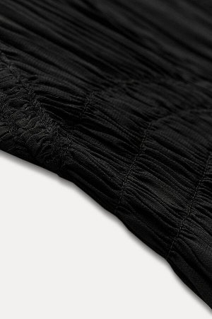 Топ Цвет как на первом фото топ с бретельками и рюшами ZW COLLECTION (HALTERTOP MIT RAFFUNG ZW COLLECTION) Топ ZARA WOMAN COLLECTION выполнен из вискозной пряжи. Вырез через шею с круглым вырезом. Дет