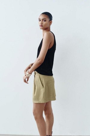 Топ Цвет как на первом фото ТРИКОТАЖНЫЙ ТОП ИЗ ЛЬНА (EINFARBIGES STRICKTOP MIT LEINEN) Топ из смесового льна. Узкие бретели и круглый вырез. Подворот подола. СОСТАВ МАТЕРИАЛА, ИНСТРУКЦИИ ПО УХОДУ И ПР