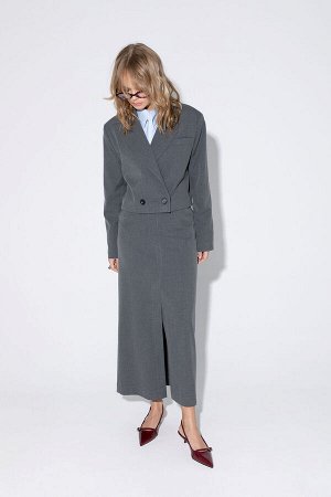 Костюм Костюм Pirs 5358 графит 
Состав: Костюм: Вискоза-68%; ПЭ-30%; Эластан-2%; Подкладка: Вискоза-55%; ПЭ-45%;
Сезон: Осень-Зима
Рост: 164

Костюм-двойка из укороченного оверсайз жакета с расширенн