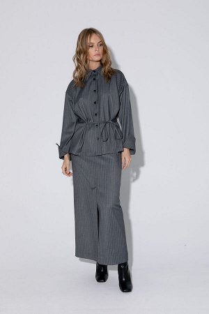Костюм Костюм Pirs 5442 серый 
Состав: Костюм: Вискоза-39%; ПЭ-43%; Хлопок-16%; Эластан-2%; Подкладка: Вискоза-55%; ПЭ-45%;
Сезон: Осень-Зима
Рост: 164

Костюм-двойка из свободной блузы и прямой макс