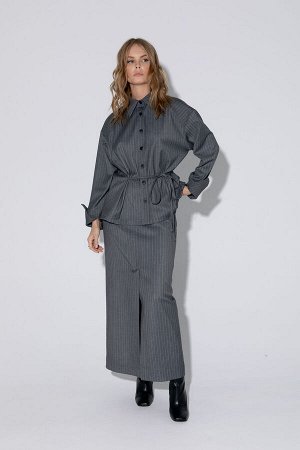 Костюм Костюм Pirs 5442 серый 
Состав: Костюм: Вискоза-39%; ПЭ-43%; Хлопок-16%; Эластан-2%; Подкладка: Вискоза-55%; ПЭ-45%;
Сезон: Осень-Зима
Рост: 164

Костюм-двойка из свободной блузы и прямой макс