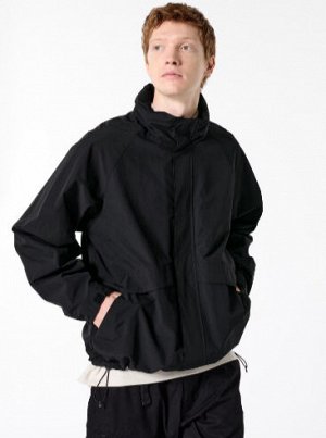 UNIQLO - легкая унисекс ветровка с воротником-капюшоном - 09 BLACK