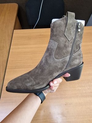 Ботинки женские *